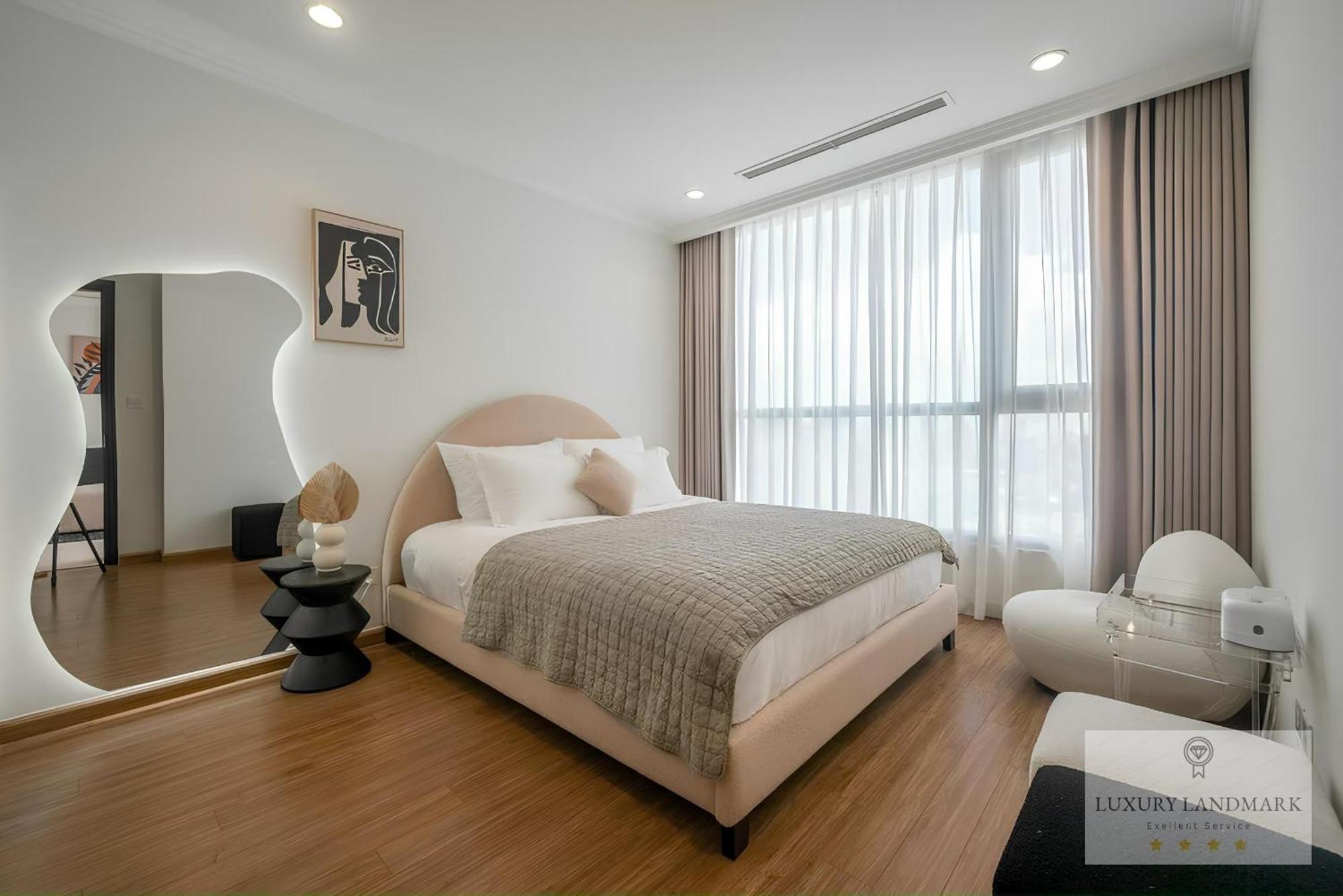 Appart hôtel Sky Park - Vinhomes Central Park 4*